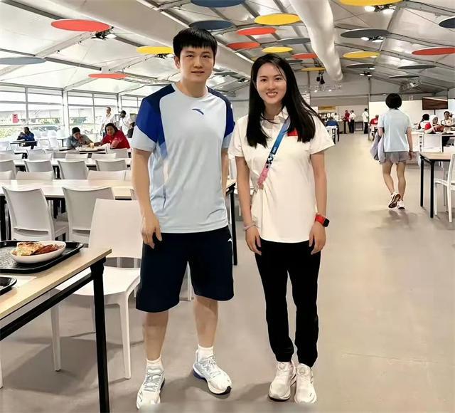 九游娱乐NineGame：吴艳妮遇生理期遭网暴日本队用中文点川菜樊振东奥运村闹笑话(图4)