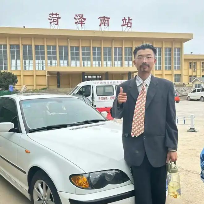 网红郭有才泡沫散去之后以前飘得有多高如今摔得就有多惨(图4)