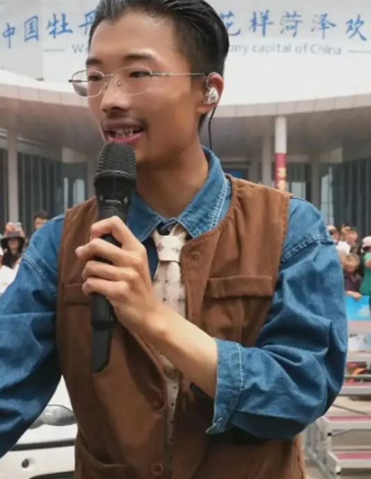 网红郭有才泡沫散去之后以前飘得有多高如今摔得就有多惨(图13)