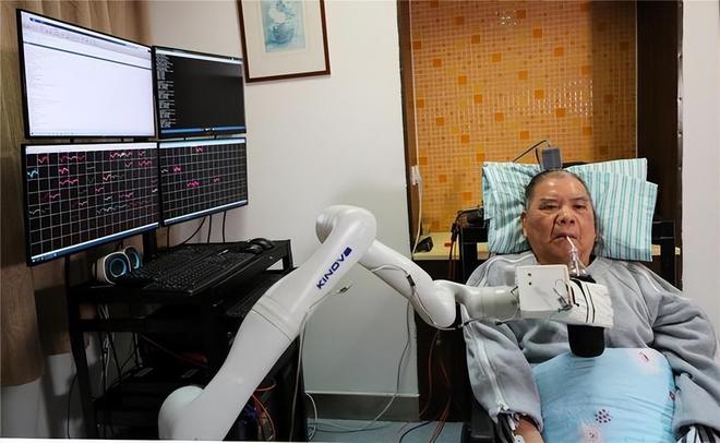 九游娱乐：美国瘫痪男子靠脑机芯片重新动起来！中国也已做到为啥没人关注(图7)