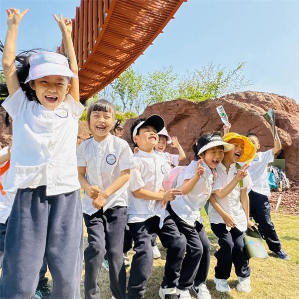 南湖小学(含北区)、广都小学联合招聘教师