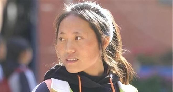 为了凑钱上学甘肃农村女孩给马云寄母鸡惨遭拒绝后竟一哭成名(图7)