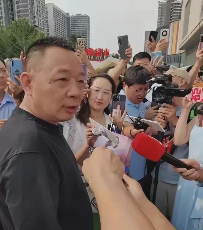 有人说2024年最大的笑话是：胖东来卖的商品居然都是真的。(图2)