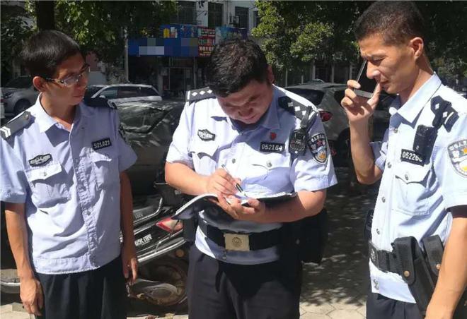 贵州男子讲了个笑话把邻居“活活笑死”被捕警察：涉嫌过失杀人(图11)