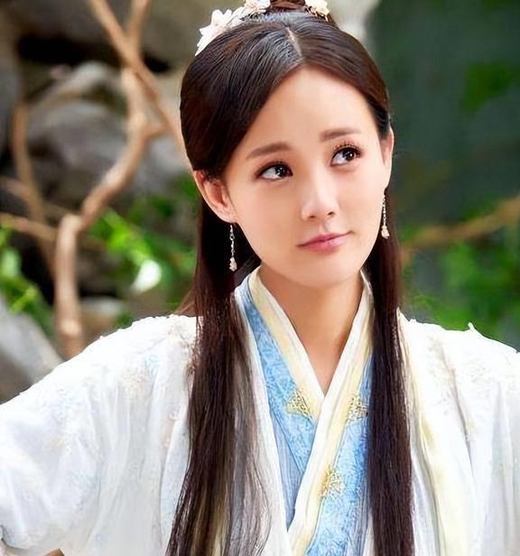 金庸给了她绝美的容貌完美的丈夫可她却将自己活成了笑话(图3)