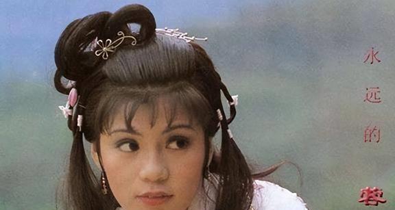 金庸给了她绝美的容貌完美的丈夫可她却将自己活成了笑话