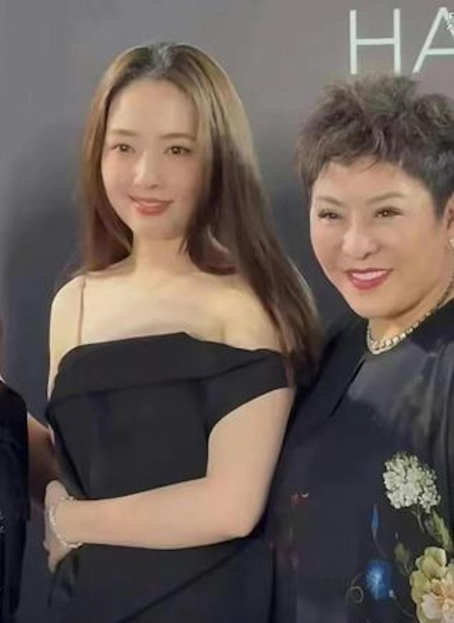 《门前宝地》幕后的幼稚与浪漫：向佐2亿玩票郭碧婷直言被骗(图11)