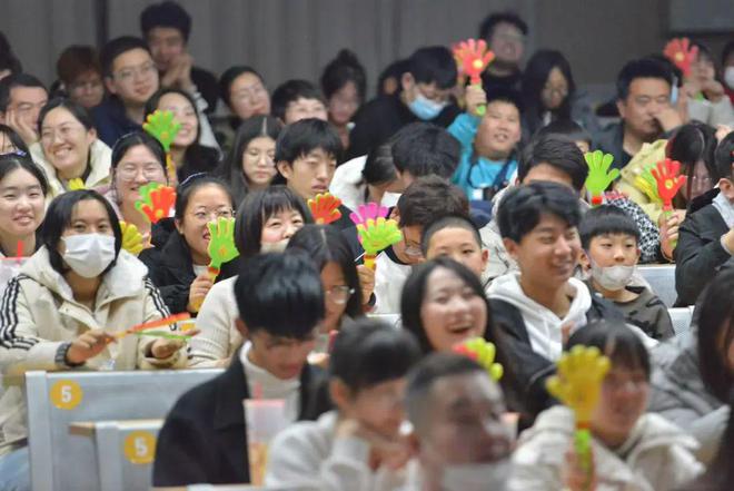 唐山路南：有梗有料开怀大笑！小南脱口秀11月海选圆满举办！