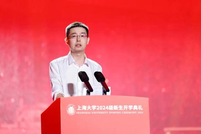春节联欢晚会年仅35的王兴兴再上热搜回母校当院长逆袭人生(图2)
