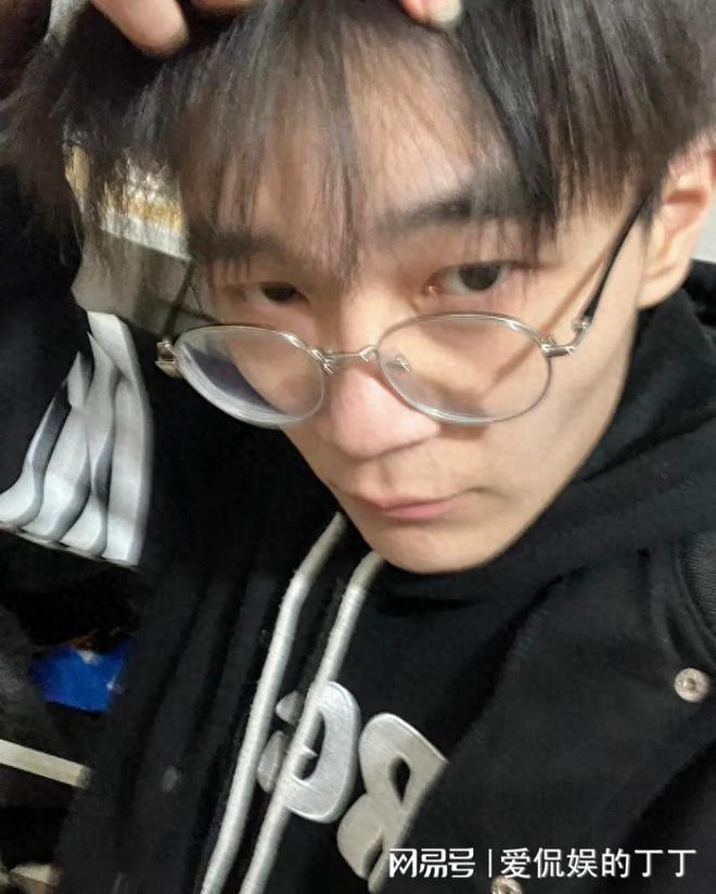 网红周二磊立誓出人头地被亲妈送进精神病院张雪峰的话太可怕
