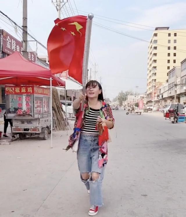 又一网红出事！侮辱国旗、国歌调侃先烈网红乱象何时休？(图18)