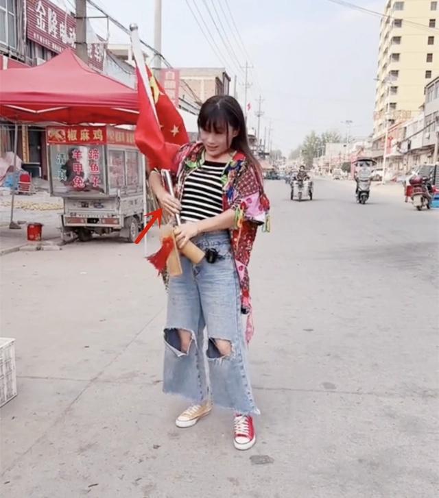 又一网红出事！侮辱国旗、国歌调侃先烈网红乱象何时休？(图19)