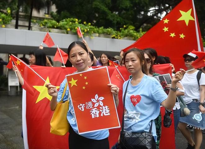 九游娱乐：特朗普说中美合作可以解决所有问题。放弃幻想当真你就输了！(图9)