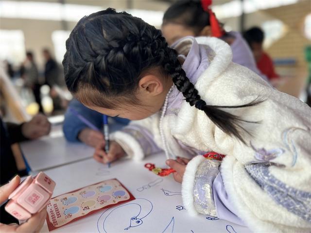 九游娱乐：合肥市伦先小学举办一二年级无纸笔闯关活动(图6)