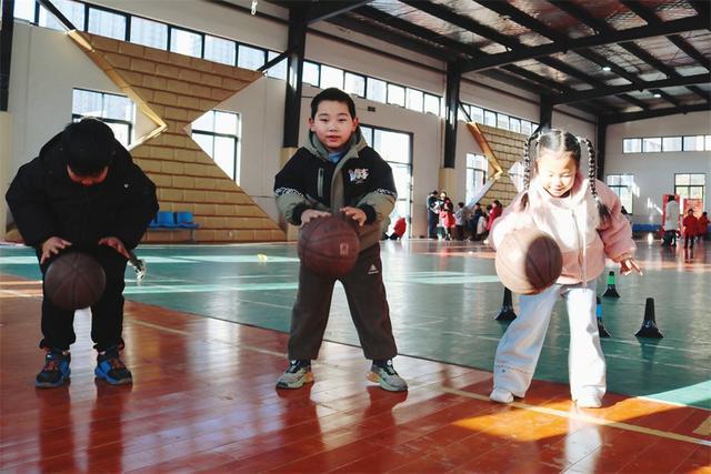 九游娱乐：合肥市伦先小学举办一二年级无纸笔闯关活动(图5)