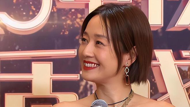 上海这夜无滤镜高清镜头下蒋欣再次惊艳关晓彤丑得超纲(图3)
