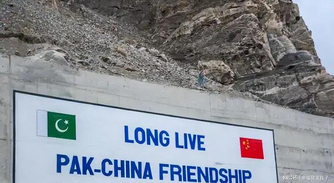 王毅外长邀请中国全力支持老朋友解除后顾之忧。(图15)