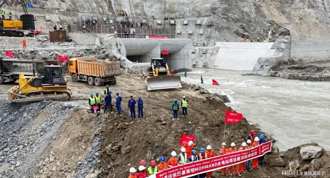 王毅外长邀请中国全力支持老朋友解除后顾之忧。(图16)