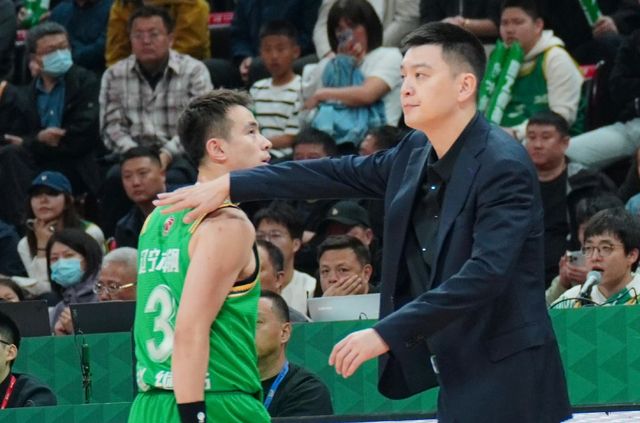 九游娱乐NineGame：辽宁男篮大换血！外援一个不留11人合同到期杨鸣继续执教(图3)