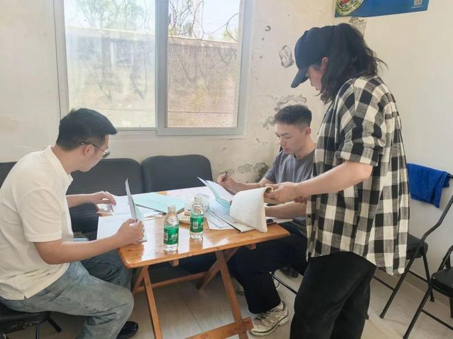 九游娱乐：市防汛抗旱物资储备中心工作组莅临我区检查指导防汛抗旱物资储备工作(图2)