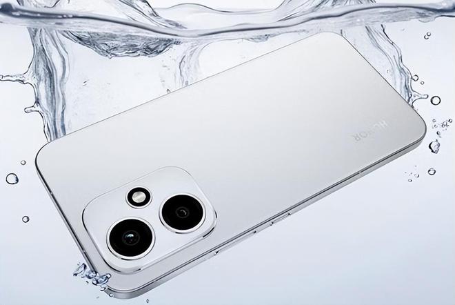 九游娱乐NineGame：7200mAh+IP69质感直屏+2亿像素仅2124元荣耀真没划水！(图5)