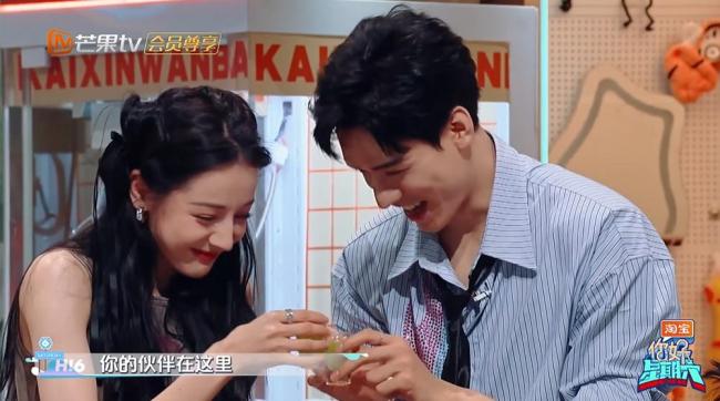 你好星期六穗克斯成团夜巅峰对决迪丽热巴携《枭起青壤》剧组来袭(图3)