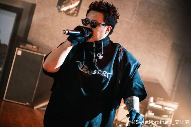 九游娱乐：开火抄袭、回应质疑！他是网红更是Rapper！(图4)