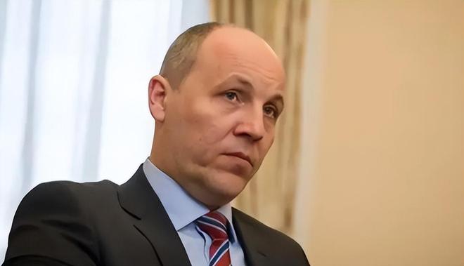 九游娱乐NineGame：反转来了乌克兰高官街头遇刺嫌犯先扛下所有后竟当庭翻供(图2)