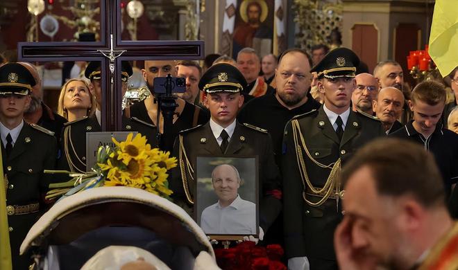 九游娱乐NineGame：反转来了乌克兰高官街头遇刺嫌犯先扛下所有后竟当庭翻供(图7)