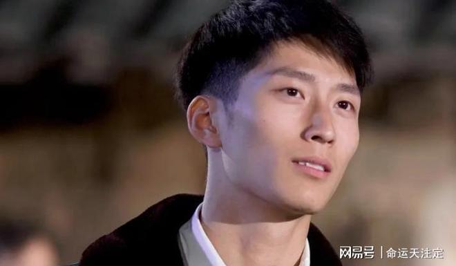 九游娱乐：偷鸡不成蚀把米！沦为“豪门赘婿”的窦骁终究成为一个“笑话”(图3)