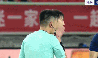 中超争议判罚！河南2球失而复得VAR介入媒体人：边裁载入史册(图6)