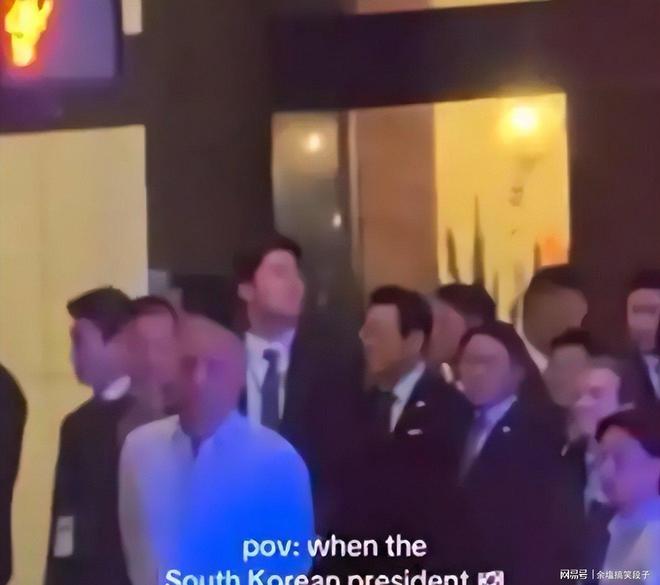 九游娱乐：下马威？继马克龙、埃尔多安后又有一国总统被迫为特朗普让路(图5)