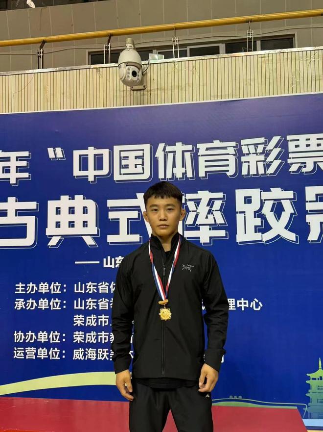高密运动员参加2025年山东省古典式摔跤冠军赛获2金2银1铜(图2)