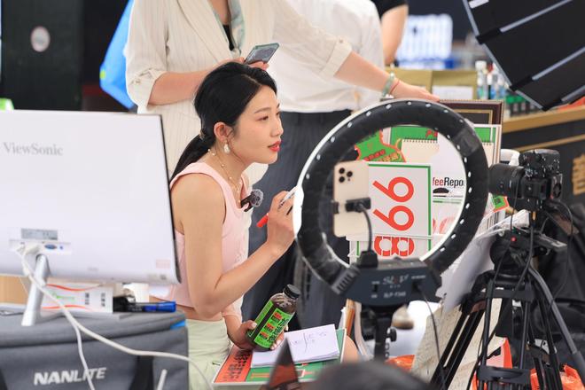 AI拓宽教育公司业务场景电商、短剧出海翻译成增长点