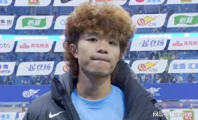 九游娱乐：中国足球新星闪耀24岁古利特或成金毛狮王(图2)