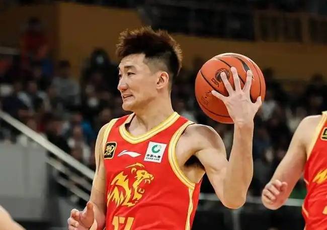 九游娱乐：敲定了？正式加盟孙铭徽摊牌做出选择名单公开薪酬曝光(图2)