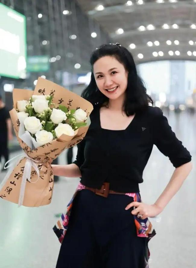 程莉莎因为化妆迟到了儿子的家长会精致妆容背后的家长失职(图7)