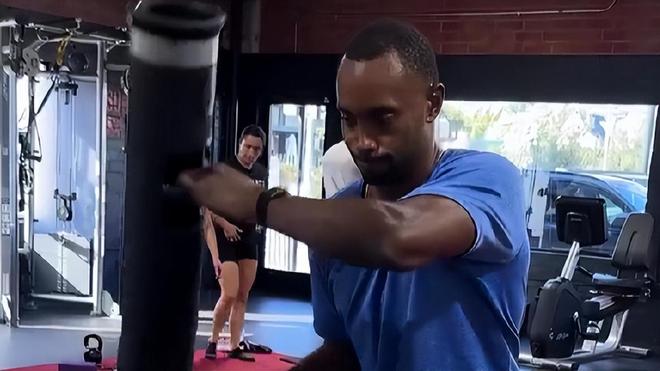 九游娱乐NineGame：弗格的训练搭子官宣360万美金加盟鹈鹕!再见NBA冠军中锋辽篮咋办