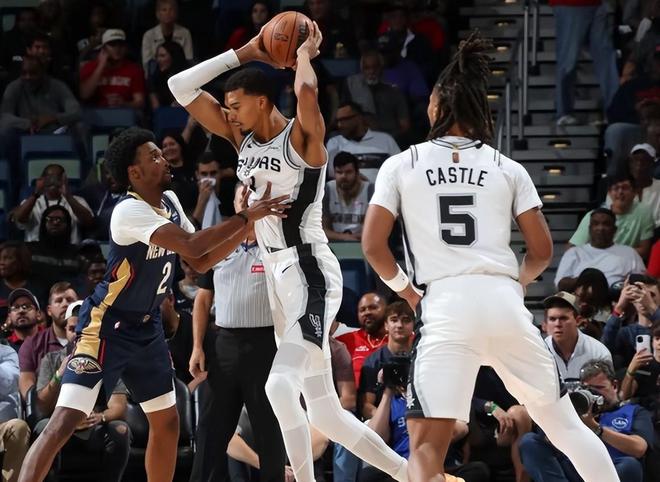 九游娱乐：决战今夜！10月25日晚中央5套CCTV5、CCTV5+直播节目表