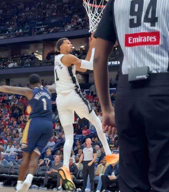 九游娱乐：决战今夜！10月25日晚中央5套CCTV5、CCTV5+直播节目表(图2)