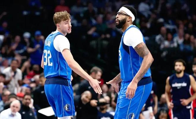 新赛季同时两连败！火箭和独行侠的“高个子实验”为何翻车？(图3)