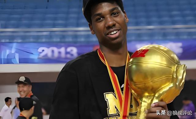 官宣退役20个月后复出！“白边”怀特塞德又一次回归到中国联赛