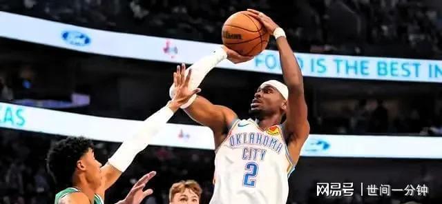 雷霆末节险胜76人亚历山大20+比肩张伯伦创历史(图2)