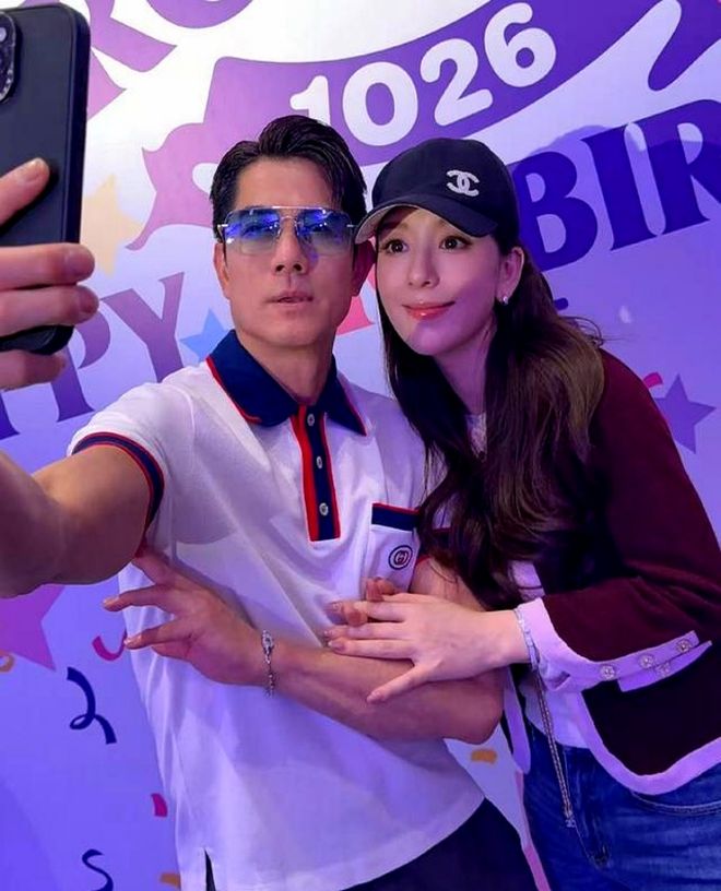 九游娱乐NineGame：方媛卷得令人害怕：产后几天光速恢复穿戴50万行头为郭富城庆生(图6)