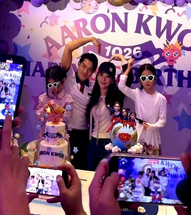 九游娱乐NineGame：方媛卷得令人害怕：产后几天光速恢复穿戴50万行头为郭富城庆生(图7)