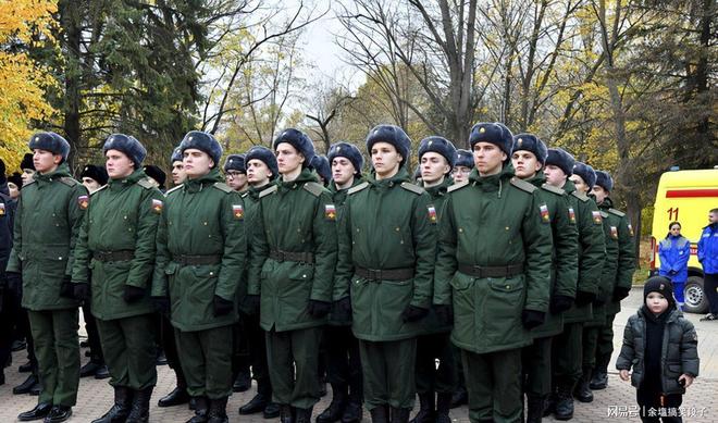 特朗普受骗！俄军非被迫参战550万卢布抢死(图5)