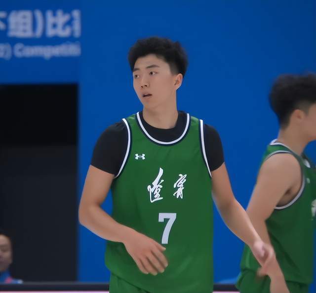 8勇士制造“惨案”！辽宁残阵赢58分张陈治锋29+17刘金雨41(图4)