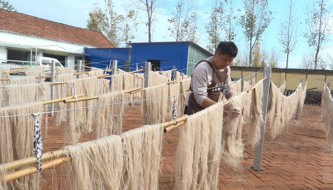 项城“结巴哥”让家乡特色产品香飘全国