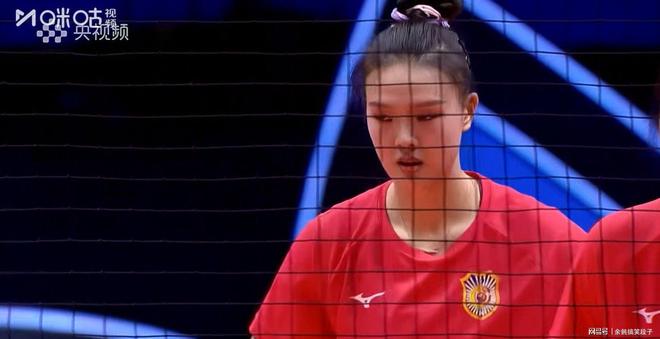 施海荣双杀制敌吴梦洁砍28分江苏女排3-0夺冠(图2)