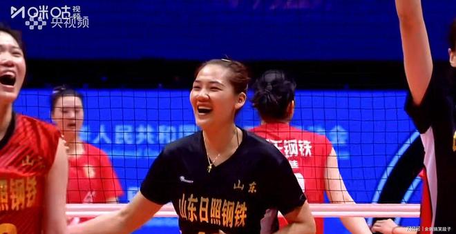 施海荣双杀制敌吴梦洁砍28分江苏女排3-0夺冠(图7)